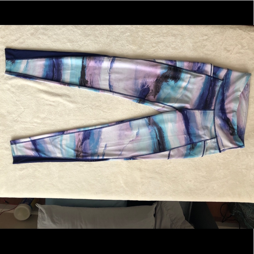 Gorgeous watercolor leggings- Sz Medium
